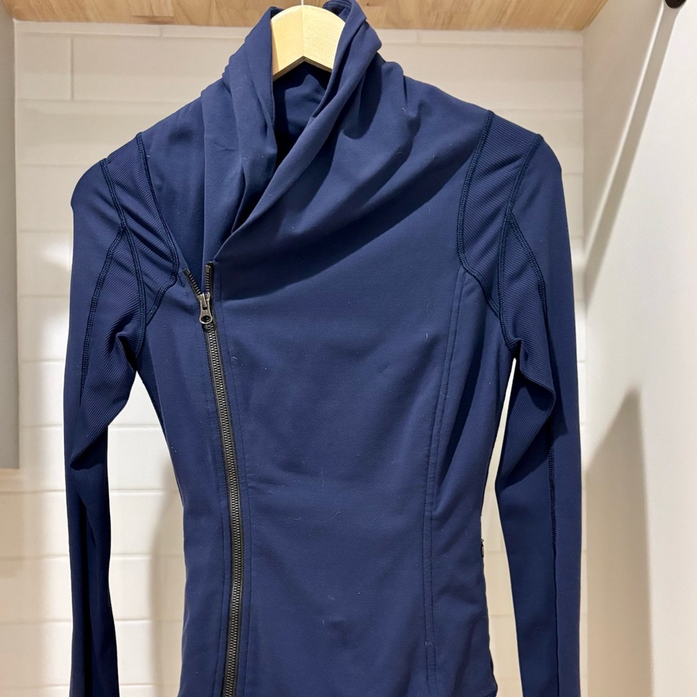 lululemon navy Asymmetrical Zip Jacket- size 2 - EUC